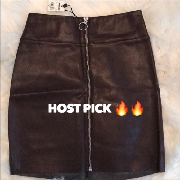 🔥NWT EXPRESS VEGAN LEATHER SKIRT - Picture 2 of 9